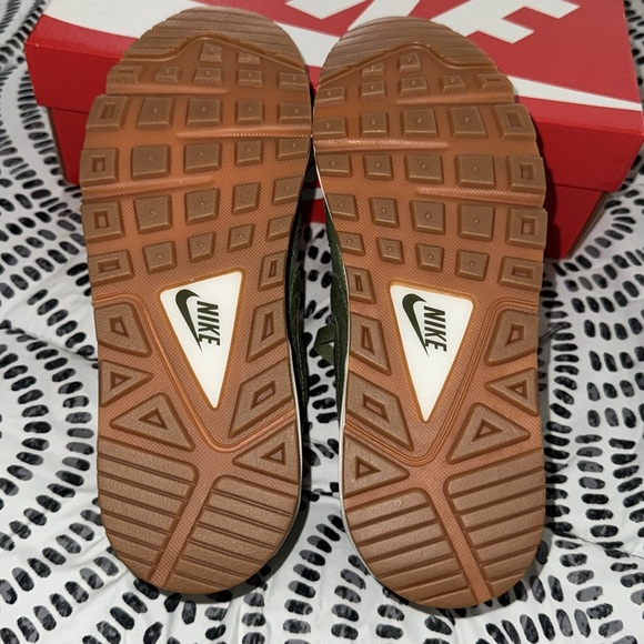 Nike Women's Air Max⭐️ - Picture 6 of 6